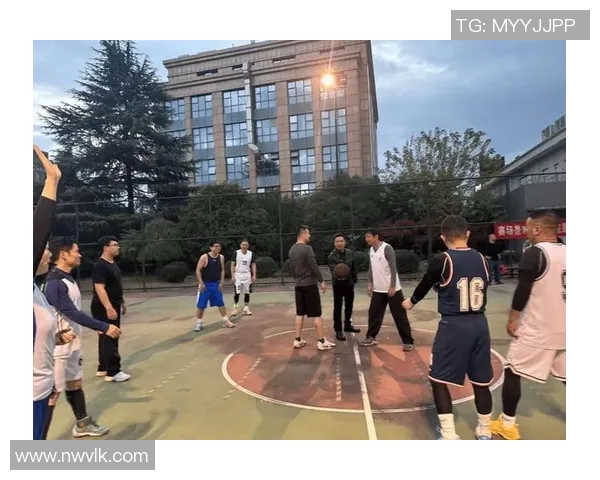 激情碰撞三人篮球积分赛精彩对决展现团队合作与个人风采