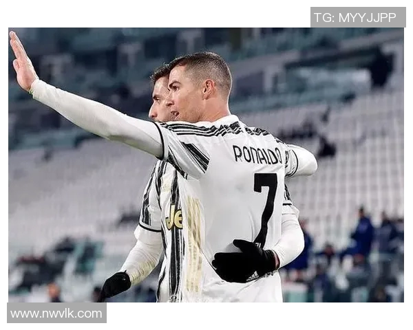 尤文图斯主场6-1大胜AC米兰，梅开二度的C罗再次证明实力